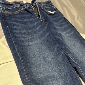 Blue Ankle Cropped Jeans with Classic Wash